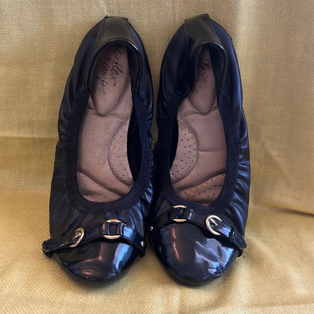 black flats